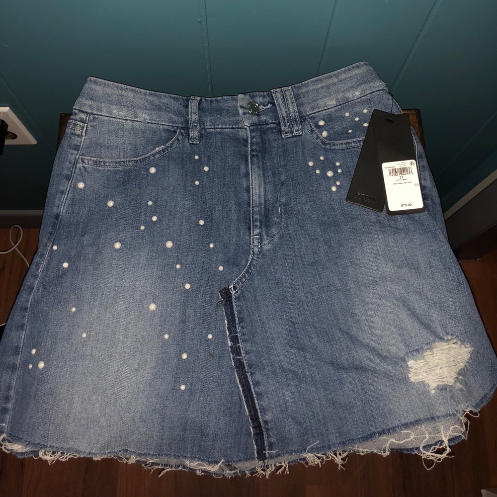 Guess jean skirt with rips and pearls